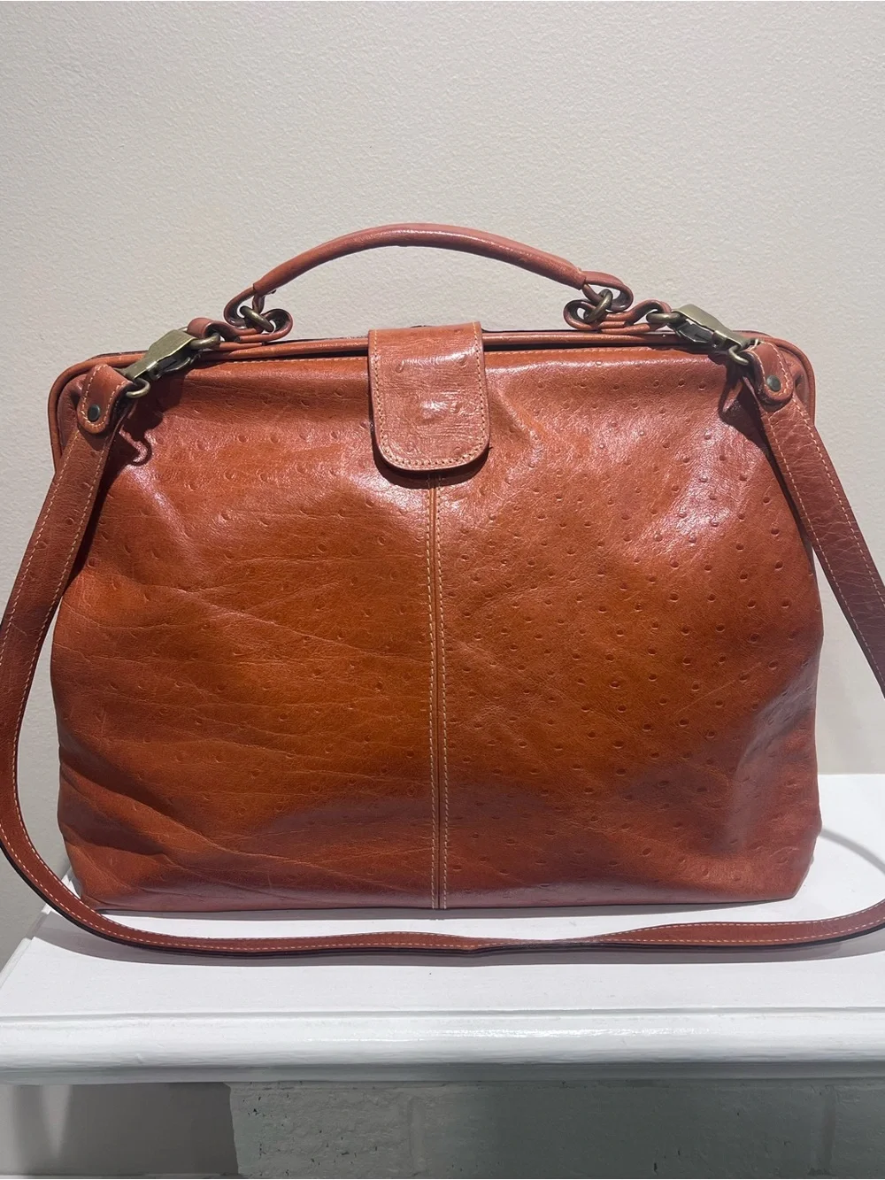 Women's Rustic Tan Leather Satchel - Versatile Shoulder & Top-Handle Bag